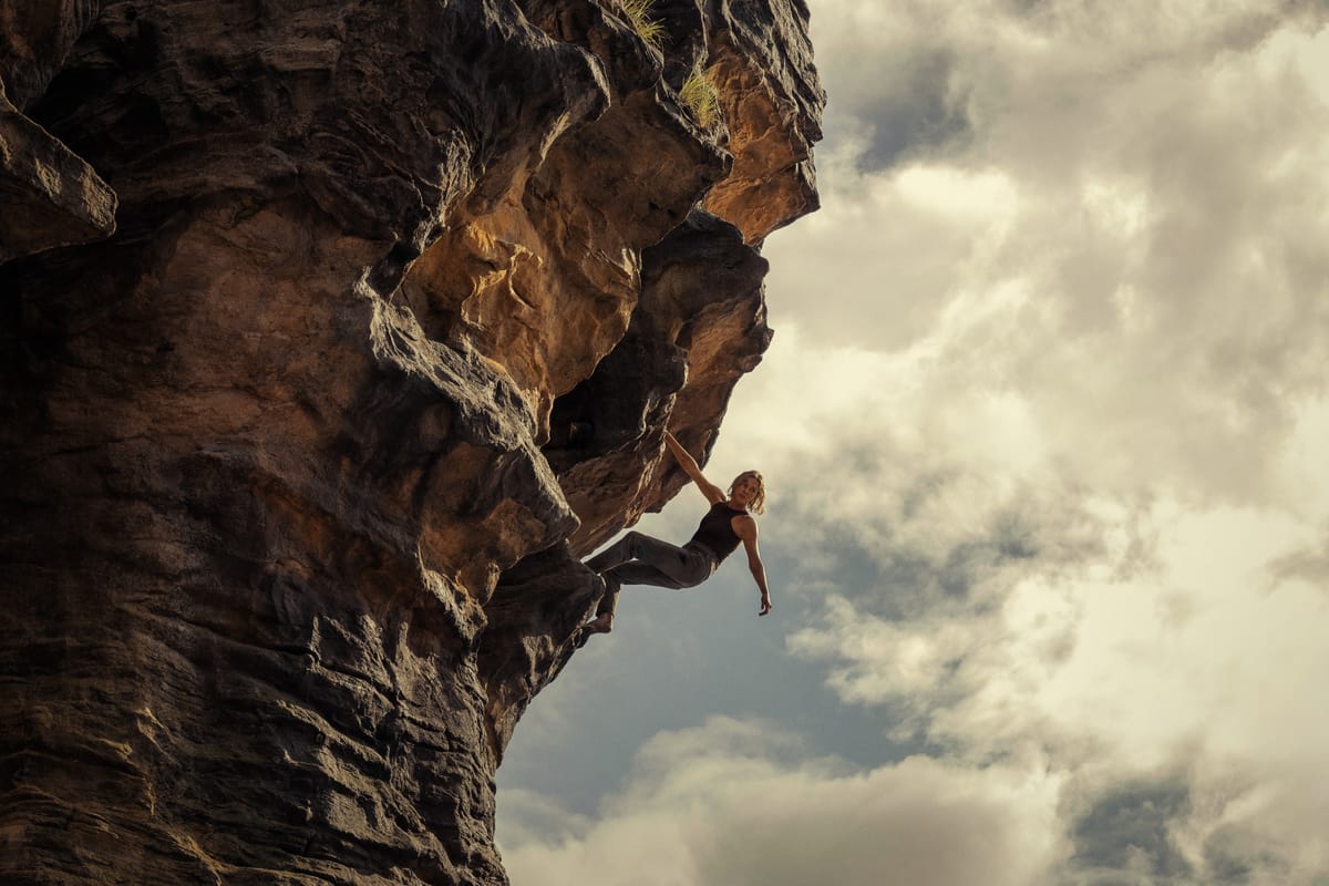 'Apex' (2026): Primal Thrills and Physical Prowess Elevate a Familiar Survival Formula